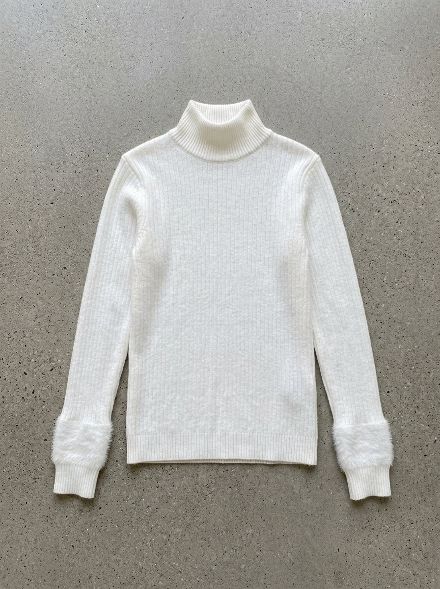 Velvet Lined Slim Turtleneck Sweater in WHITE