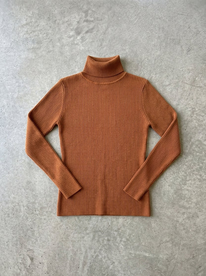 Slim Knit Turtleneck Sweater in Brown