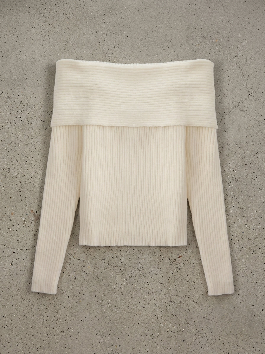 Off-Shoulder Slash Neck Knit Sweater in Creamy-white